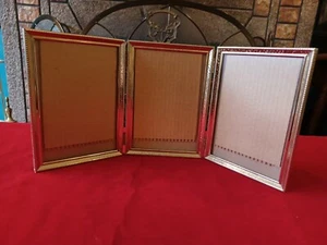 VINTAGE GOLD METAL PHOTO TRI FOLD HINGED FRAME 5" x 7" MCM BLACK BACK - Picture 1 of 10