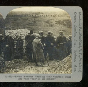Antique WWI Stereoview Card 3D French Reserves Watching Their Comrades Battle - Picture 1 of 3