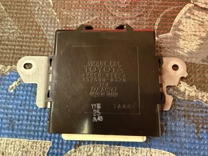 Módulo de control de llave inteligente con bloqueo de robo Toyota Prius 8999047023 2006-2009 OEM - Imagen 1 de 6