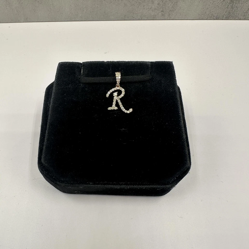Diamond "R" Initial Pendant in 10kt Yellow Gold - 0.18ctw Diamonds, New - Image 1 of 4