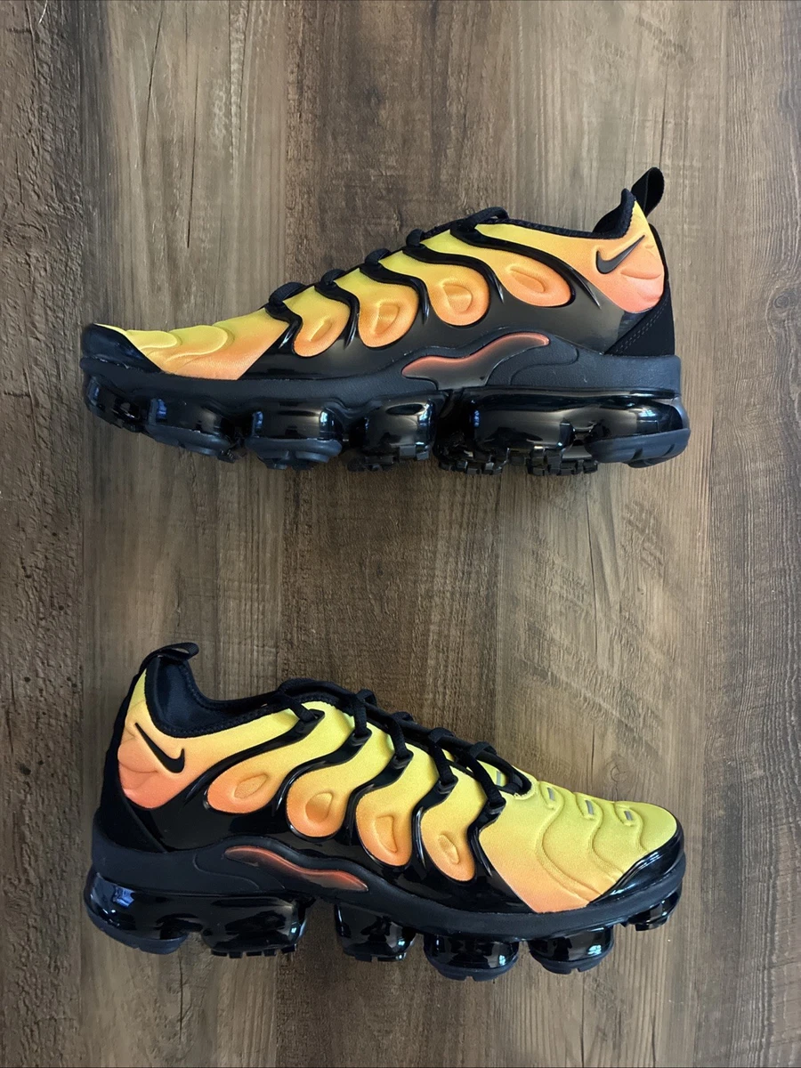 Nike Air VaporMax ブラック/オレンジ Nike Air VaporMax Black Orange for Sale | Authenticity Guaranteed