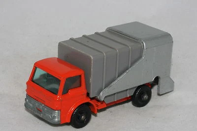 1960's Matchbox #7 Ford Garbage Truck - Image 1 of 3