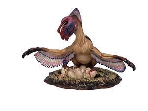 Safari Ltd 2007 Dino Discoveries Oviraptor en huevos de nido modelo de estatuilla retirada - Imagen 1 de 8