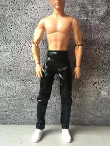 Bouutique glänzende Kunstlederhose für Ken Puppe - Bild 1 von 3