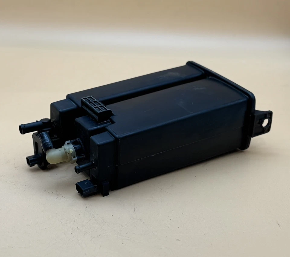 BOTE DE VAPOR DE CARBÓN NISSAN TITAN ARMADA INFINITI QX56 04-20 14950-7S000 OEM Foto 1 de 4