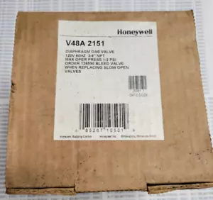 Honeywell V48A 2151 Diaphragm Gas Valve - Picture 1 of 3