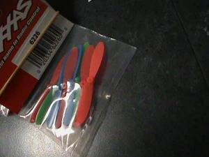 Traxxas 6226 ROTOR BLADE SET  RED BLUE GREEN ORANGE  8 PCS  NEW  - Picture 1 of 1