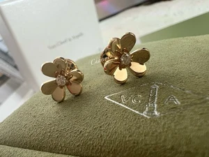 NEU! RAR✨Van Cleef Arpels VCA Frivole 18K Gelbgold Diamant Mini Ohrringe - Bild 1 von 8
