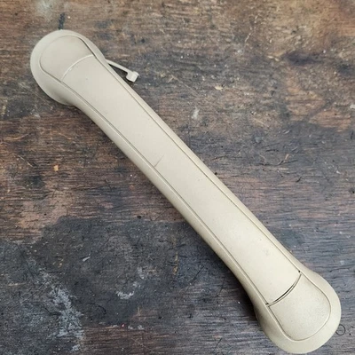 2007-14 GMC Yukon Sierra Silverado Tahoe Suburban Passenger A Pillar Grab Handle - Image 1 of 4