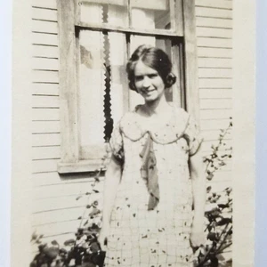 Vintage Photo Woman Outside Standing Near Window Fashion Snapshot - Picture 1 of 5