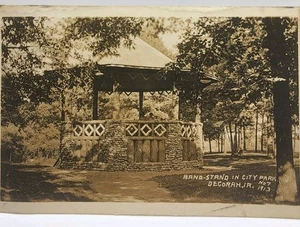 c1913 RPPC - Bandstand In The City Park - Decorah, Iowa ~ #-7780 - Bild 1 von 16