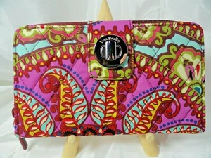 Vera Bradley's RFID TURNLOCK WALLET in RESORT MEDALLION Pattern, Purse, NWT - Picture 1 of 10