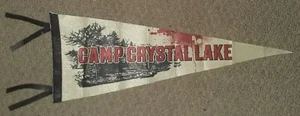 Banderín Camp Crystal Lake Friday the 13th caja de botín exclusiva nueva libre de humo - Imagen 1 de 1