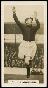 Pattreiouex - 'Footballers in Action' (1934) - L. Langford (Manchester United) - Picture 1 of 2
