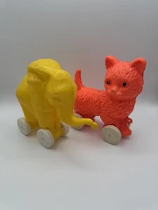 1960’s Blow Mold Pull Toys Orange Cat & Yellow Elephant Montreal Kitsch Cuties - Bild 1 von 16