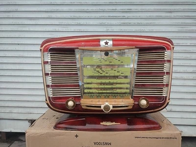 The legendary Soviet vacuum tube radio Zvezda 54 - Image 1 of 4