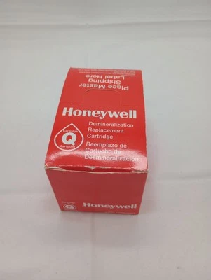 New Honeywell Demineralization Cartridges 2 Pack Q-Humidifier HUT-200 Series  - Image 1 of 4