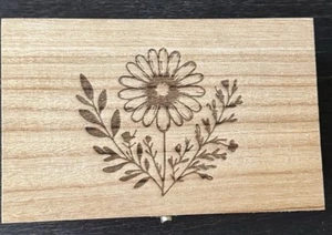 Gänseblümchen Lasergravur dekorative Andenkenbox gebeizt 8,3 x 5,2 x 3,5 Zoll - Bild 1 von 5