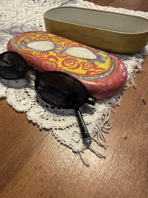 Óculos de sol Brighton preto com estojo início dos anos 2000’ - Imagem 1 de 4