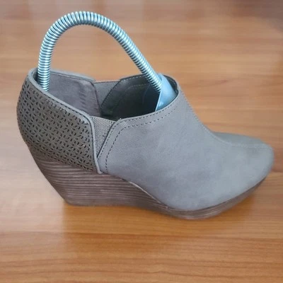 Dr Scholls Harlow Wedge Bootie Faux Leather Slip On Padded Slip On Womens Sz 8.5 - Image 1 of 4