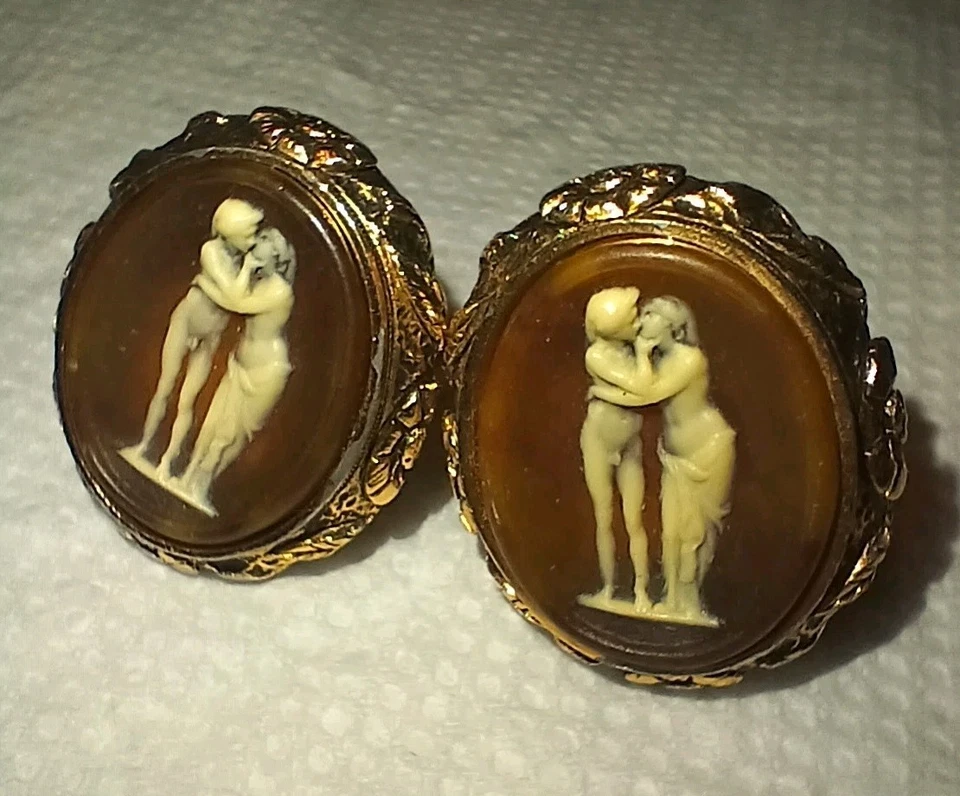 Gemelos camafeo vintage marcados Dante el Beso diosa desnuda marrón dorado Foto 1 de 4