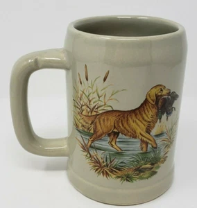 Taza de café McCoy Golden Retriever perro buscando pato gres cerámica 5 pulgadas - Imagen 1 de 6