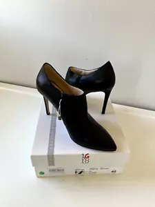 Vero Cuoio 1,618 Womens EU40/US 9 Bootie Black Stiletto Heels Pointed Toe - Picture 1 of 10