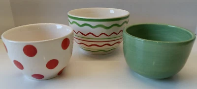 Juego de 3 cuencos de cerámica de mesa y un almacén Boston Foto 1 de 4