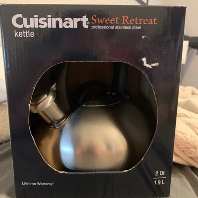 ¡NUEVO! Tetera Cuisinart de acero inoxidable silbido dulce retiro tetera 2 cuartos Foto 1 de 4