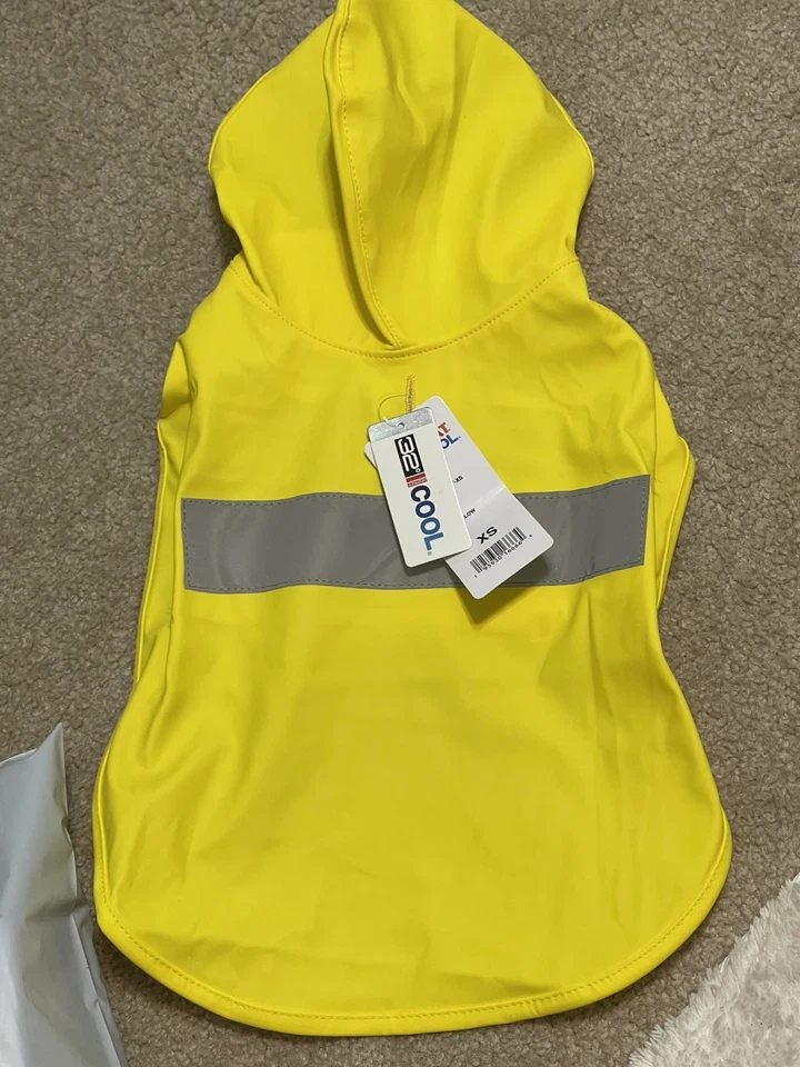 BNWT 32 Degrees Dog Raincoat Rain Coat Poncho XS Chihuahua Shih Tzu Yorkie Etc - Image 1 of 4