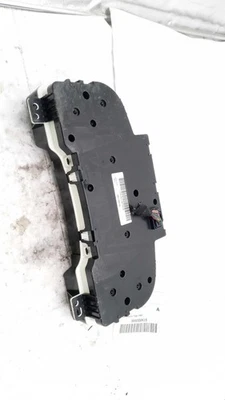 Medidor de velocímetro usado se adapta a: Chevrolet Suburban 1500 Cluster 2012 MPH mercado de EE. UU. Foto 1 de 4