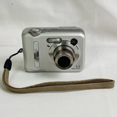 Casio QV-R40 4.0MP Digital Camera Working No Sim Card - Image 1 of 4