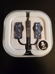 Nuevos auriculares unisex de moda de la marca Claire's - Imagen 1 de 3