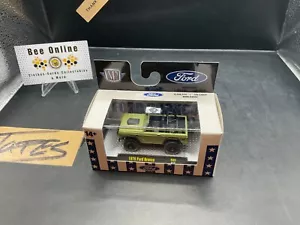 M2 Maschinen 1/64th Autothentics 1972 grün Ford bronco 🙂 - Bild 1 von 2