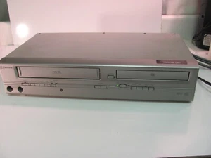 Emerson EWD2004 DVD/VCR Combo Player 4-Head Hi-Fi Stereo VHS Recorder​ WORKS - Picture 1 of 12