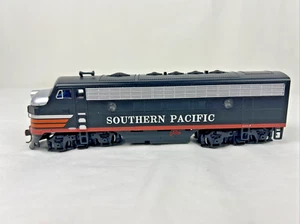 HO Scale Bachmann Southern Pacific #64304 Black Widow F7-A Diesel DCC Sound - Picture 1 of 8