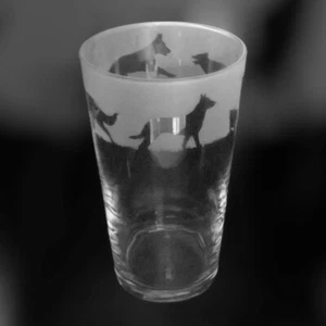 BELGIAN SHEPHERD MALINOIS Frieze Boxed 57cl Conical 1 Pint Glass - Picture 1 of 2