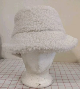 Thereabouts Faux Fur Bucket Hat White Mens Size M/L RN# 93677 - Picture 1 of 6