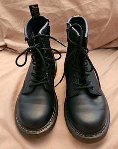 Botas de Combate Dr. Martens Doc 1460 J Niños Jóvenes Talla 3 Cuero Negro Cremallera Lateral - Imagen 1 de 17