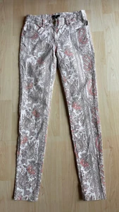 H&M Jeans Gr 36 creme mit Paisleymuster, neuwertig, Baumwolle mit Elasthan - Bild 1 von 8