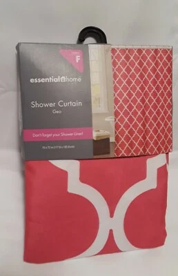 CORTINA DE BAÑO, COLOR ROSADO, MARCA: HOGAR ESENCIAL, MODELO GEO. Foto 1 de 4