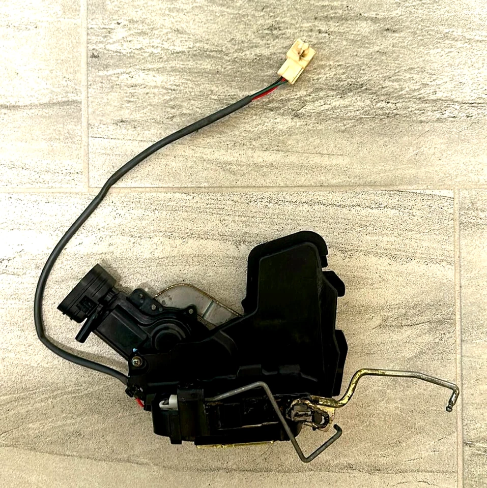 Actuador de cierre de puerta delantero izquierdo Toyota Camry 1997 a 2001 garantía de por vida Foto 1 de 4