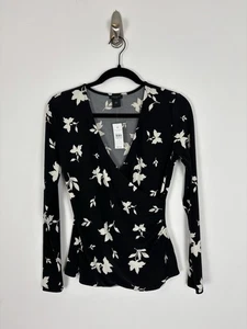 Neu mit Etikett Ann Taylor Factory Blatt Faux Wickeltop Größe Small schwarz weiß Langarm Oberteil - Bild 1 von 9
