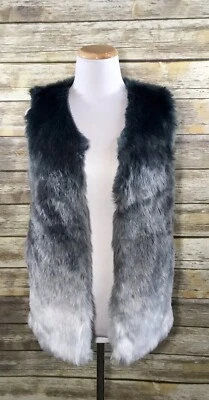 Zara Girls Faux Fur Vest Ombre Winter Fashion 13/14 Gray Silver 13-14 YRS Teen - Image 1 of 4