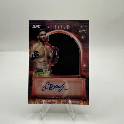 2025 Topps Midnight UFC Gabriel Bonfim #RRA-GB Rookie Relic Auto/75 Foto 1 de 2