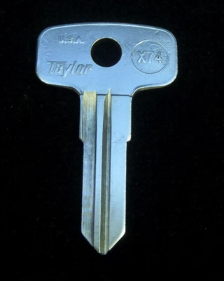 X75 YH33 YAMAHA Motocicleta LLAVE EN BLANCO 1976-1979 1 de 12 poss. Ver códigos en gráfico Foto 1 de 4