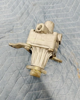 Bomba de dirección asistida ZF de fábrica OEM BMW E30 325e 325I 325IX E28 524td 528e M20 Foto 1 de 4