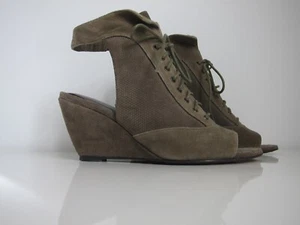 ELIZABETH AND JAMES 'Penny' olive suede leather booties size 6.5 preowned - Picture 1 of 11