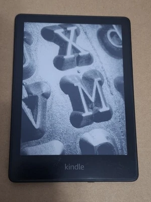 Amazon Kindle Paperwhite (11th Gen) 8GB, Wi-Fi, 6.8 in Black  Dark Mode NO ADS C - Image 1 of 4
