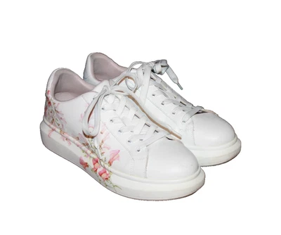Tenis ALDO de imitación de cuero blancas con cordones florales rosas talla 11 EE. UU. Foto 1 de 4